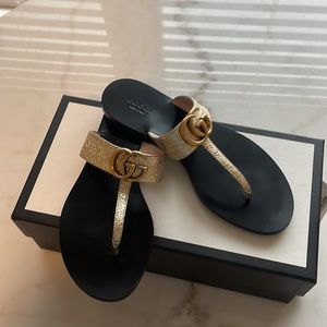 COPY - GUCCI Leather thong sandal with Double G
